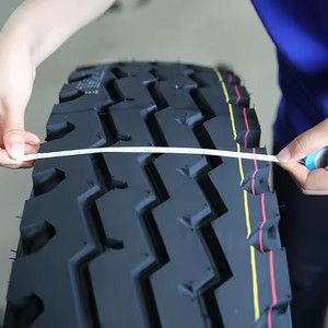 Neumáticos Radiales Sin Cámara para Camiones Pesados 11R22.5 13R22.5 12R22.5 - Garantía de 3 Años, 200.000 Millas de Autonomía, Compatibles con Todos los Modelos - Product Image 2