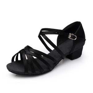 Chaussures <span class=keywords><strong>de</strong></span> danse latine pour enfants en gros à prix réduit, chaussures <span class=keywords><strong>de</strong></span> danse <span class=keywords><strong>de</strong></span> salon pour filles, chaussures <span class=keywords><strong>de</strong></span> <span class=keywords><strong>salsa</strong></span> pour femmes - Product Image 4