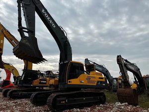 รถขุดไฮดรอลิก Volvo EC480DL มือสอง สภาพ 90% น้ำหนัก 48 ตัน พร้อมบุ้งกี๋ เครื่องยนต์ เกียร์ ปั๊มมอเตอร์ สำหรับงานก่อสร้างและเกษตรกรรม - Product Image 3