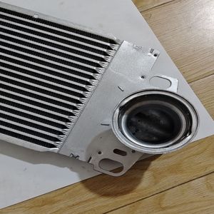 7E0145804B อินเตอร์คูลเลอร์สำหรับ <span class=keywords><strong>VW</strong></span> Multivan Caravelle ผู้ขนส่ง T5/T6 1.9TDI 2.0TD 2.5TDI 2014-2015 7H0145804A 7H0145804B 07103116 - Product Image 3