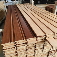 Plinthe en bois massif sur mesure en pin avec placage PVC, disponible en plusieurs couleurs pour la décoration intérieure