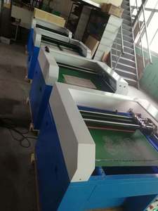 Machine automatique de transfert de strass à 1 couleur avec fonction de secouage de brosse - Product Image 5