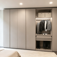 Armoire de luxe finition chêne, prête à assembler (RTA), placard de rangement minimaliste pour chambre à coucher avec tiroirs, fabrication OEM ODM sur mesure
