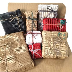 กระดาษห่อแบบรังผึ้งสีดำขาวคราฟท์สำหรับกันกระแทก - Product Image 3