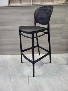 Taburete de Bar Moderno de Plástico con Respaldo de Malla de Diamantes y Altura Fija para Barra de Cocina o Cafetería - Product Image 5