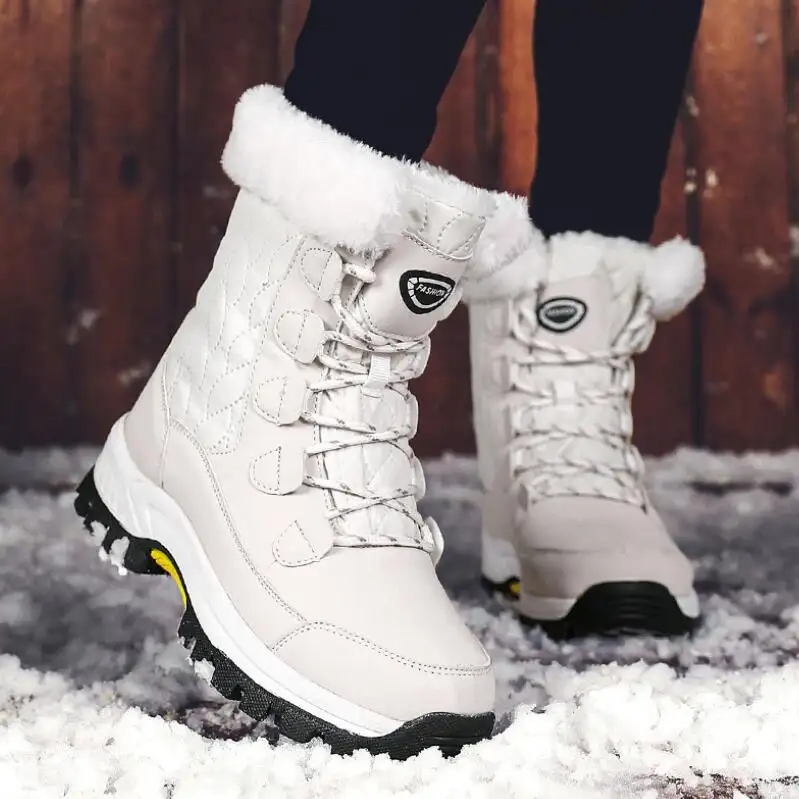 Großhandel mit übergroßen Winters chnee schuhen für Outdoor-Reisen für Frauen, verdicktes High-Top, Plüsch und dicke Baumwoll schuhe