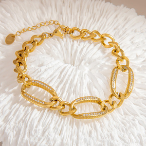 Pulsera de Cadena Gruesa de Moda, Diseño Geométrico en Tono Dorado, Joyería para Fiestas - Product Image 3