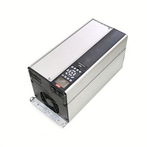 Module PLC FC-302 FC-301P18KT4E20H1XGXXXXSXXXXAXBXCXXXXDX 131F6598 Variateur de fréquence VLT - Product Image 3