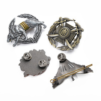 Broches personnalisées en métal, gaufrage, jeu, broches de créateur creuses, alliage de zinc 3D, laiton plaqué cuivre, épingles à revers en métal