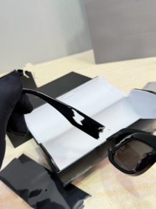 แว่นกันแดดสุดเท่และสวยงาม; รักแรกพบ; กรอบแว่นช่วยให้ใบหน้าดูเล็กลง - Product Image 6