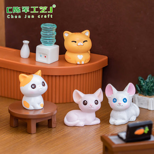 Artisanat décoratif en résine Weij micro-paysage, petites figurines de dessins animés mignonnes pour bureau, petits chats pour voiture - Product Image 1