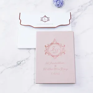 Convites de casamento em folha de veludo estilo real de luxo rosa capa dura com logotipo ou monograma personalizado