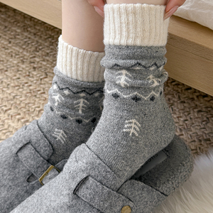 <strong>Fairisle</strong> Style Wool Small Tree <strong>Socks</strong> Women's Retro Medium-length Japanese Autumn and Winter Cartoon Animal Pile <strong>Socks</strong> Stockings - Product Image 5