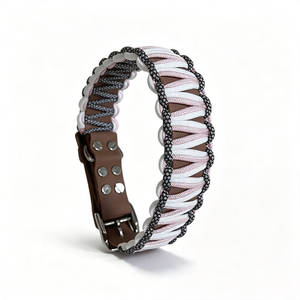 Collar de Perro Hecho a Mano con Paracord Trenzado y Cuero PVC, Correa Tejida para Mascotas con Hebilla Metálica y Anillo en D para Perros Pequeños y Medianos, Gatos - Product Image 1