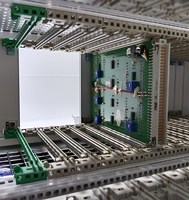 Boîtier de contrôle industriel 4U en alliage d'aluminium IP54, boîtier de rack industriel, guides de carte, panneau frontal, panneau arrière, accès E/S arrière