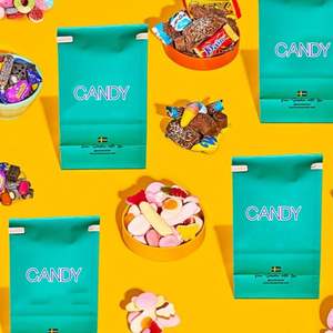 Sacs en papier kraft personnalisés avec logo, fond bleu coloré, pour bonbons et friandises d'enfants, avec lien métallique pour emballage cadeau - Product Image 4