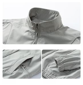 เสื้อแจ็คเก็ตบลูซองสไตล์วินเทจสำหรับผู้ชาย คอตั้ง ดีไซน์เท่ห์แบบเรเบล ชิค  ใช้งานได้หลากหลาย เหมาะสำหรับฤดูหนาว เสื้อคลุมลำลองสำหรับผู้ชาย ดีไซน์เรียบหรู - Product Image 3