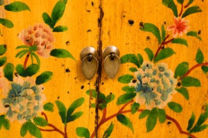 Mobile TV Credenza Antica Cinese in Legno Massello, Verniciata Eco-Compatibile, Multifunzionale per Ingresso, Cucina e Uso Alberghiero - Product Image 4