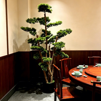 Vente en gros usine : Arbre de pin artificiel réaliste, plante décorative pour fêtes, décoration de salle, cadeau, décoration et fournitures de mariage