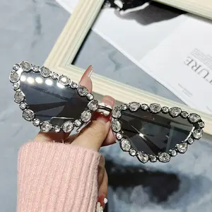 Óculos de sol com diamante olho de gato personalizado todo em metal triângulo geométrico feito à mão óculos de sol para Instagram, novidade de 2024
