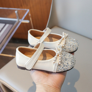 Scarpe da principessa ragazze 2024 nuove scarpe in pelle da ragazza alla moda con suola morbida di cristallo scarpe Casual brillanti - Product Image 3