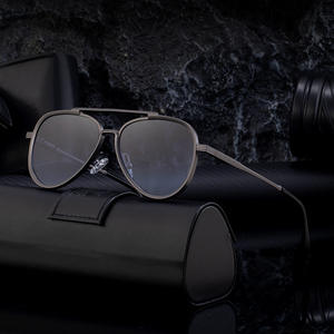 Gafas de sol de aviador KSL-98286 para hombre, montura negra, lentes de PC, protección UV400, clase 2, montura de plástico y metal - Product Image 2