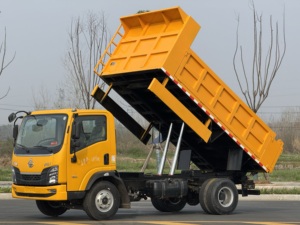 Camion <span class=keywords><strong>benne</strong></span> mini 4 tonnes Dongfeng 4x2 180HP Euro 3, camion léger basculant <span class=keywords><strong>pour</strong></span> le transport de marchandises à <span class=keywords><strong>vendre</strong></span> - Product Image 2