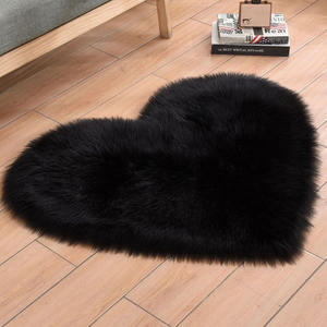 Tapis en fausse fourrure moelleux en forme de cœur, tapis de sol doux et pelucheux, tapis décoratif romantique pour <span class=keywords><strong>coiffeuse</strong></span> et salon - Product Image 6