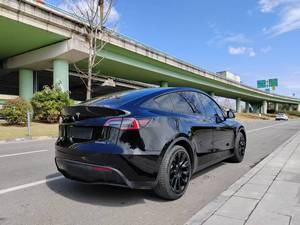 <span class=keywords><strong>Tesla</strong></span> Model Y 2021, SUV électrique à traction arrière, autonomie standard, conduite autonome, véhicule zéro émission, véhicule high-tech prêt à être expédié - Product Image 2