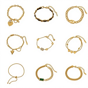 Bracelet chaîne et maillons en acier inoxydable plaqué or 18 carats pour femme avec pendentifs en perles-Bijoux d'anniversaire - Product Image 1