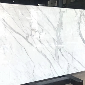 Prix avantageux pour dalle de marbre blanc Calacatta d'Italie avec des veines grises - Product Image 2