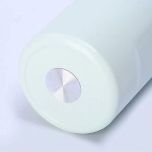 Bouteille d'eau avec infuseur à fruits - Bouteille de sport isotherme à double paroi en acier inoxydable 304 pour cadeaux promotionnels et activités de plein air - Product Image 4