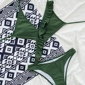 ชุดบิกินี่ผู้หญิงแบบพลัสไซส์ ดีไซน์ OEM แบบสั่งทำพิเศษ สามารถกลับด้านได้ กางเกงวีสตริง ผ้าริบเนื้อสัมผัสพิมพ์ลาย แห้งเร็ว พร้อมตำแหน่งโลโก้แบบกำหนดเอง - Product Image 4