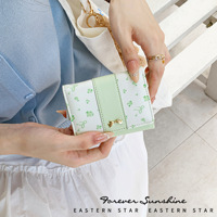 Dompet Wanita Motif Bunga - Model Pendek Sederhana - Dompet Saku dengan Bukaan 3 Lipatan