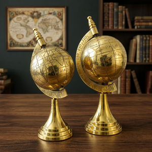 Globe terrestre Art Déco en laiton fait main avec carte gravée, décoration de bureau traditionnelle rotative - Product Image 3