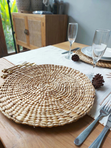 Ensemble de sets de table ronds en jacinthe d'eau, faits à la main, tissés, résistants à la chaleur, sets de table décoratifs naturels pour salle à manger - Product Image 3