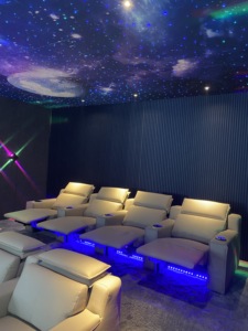 빌라 극장 가죽 리클라이닝 영화관 좌석 4인용 개인 시네마 소파 홈 VIP 영화관 좌석 전동 헤드레스트 전동 리클라이너 - Product Image 4