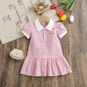 Vestito Estivo per Bambine in Cotone Morbido, Nuova Collezione, Elegante Abito a Collo Alto con Motivo a Quadri e Finiture in Pizzo - Product Image 1