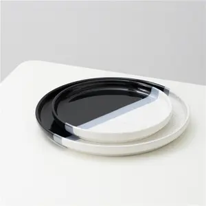定制餐厅婚礼餐具圆形双色彩色陶瓷黑白餐盘，用于意大利牛排沙拉
