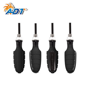 ไฟท้ายเบรกมอเตอร์ไซค์พร้อมไฟเลี้ยวสีเหลืองแบบสแกน - Product Image 4