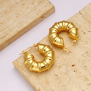 Boucles d'oreilles creuses multi-styles populaires Bijoux en <span class=keywords><strong>acier</strong></span> inoxydable plaqué or 18 carats Ventes d'usine Personnaliser à bas quantité minimale de commande - Product Image 5