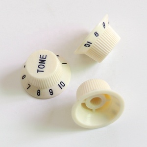 Donlis <span class=keywords><strong>Vintage</strong></span> White Single Coil ST Guitar Pickup Cover and Knob Light Cream Set in Plastic Case with Paper Card Package - Product Image 4
