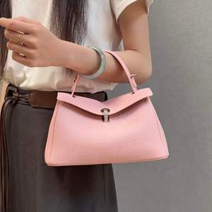 Nouveau Sac Messager Femme Haut de Gamme en Cuir Véritable Printemps-Été 2026, Style Coréen Classique, Simple et Polyvalent, Fermeture Magnétique - Product Image 1