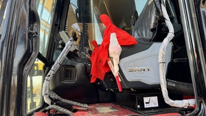 Excavadora de cadenas usada Sany 305H, potente, grande, de origen chino, a precio económico, en venta, disponible en stock, entrega rápida. - Product Image 6