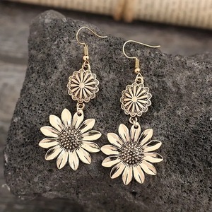 Orecchini pendenti da donna con girasole 3D, gioielli vintage alla moda - Product Image 3