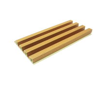 Échantillon gratuit de style moderne Panneau mural à lamelles cannelées 3D en WPC avec revêtement en bois plastique composite imperméable