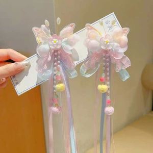 Pinza de Pelo con Mariposa de Estilo Dulce para Mujer, Material Plástico y Empaque de Cartón, Accesorio para el Cabello con Cinta de Estilo Chino - Product Image 3