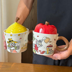 Tasse en céramique Tom et Jerry avec couvercle, design de dessin animé, pour le bureau, la maison, ou comme cadeau - Product Image 2