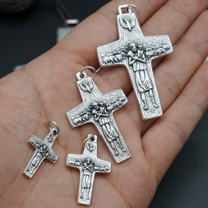 Collier avec pendentif croix pectorale authentique du pape François, ton argent vieilli, avec chaîne en acier inoxydable de 20 pouces - Product Image 4