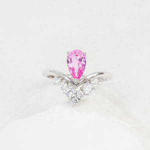 Bague de mariage classique en argent S925 plaqué rhodium avec saphir Padparadscha de haute qualité - Product Image 1